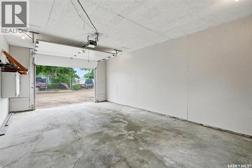 705 Main Street, Rosetown, SK - Indoor Photo Showing Garage