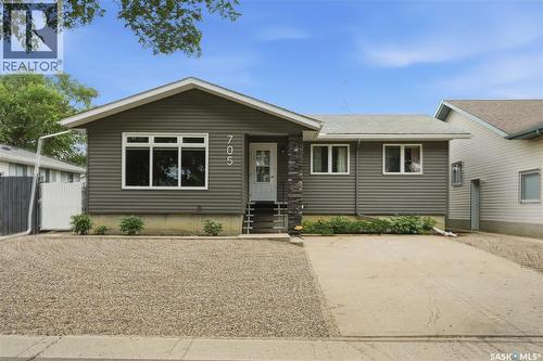 705 Main Street, Rosetown, SK - Outdoor