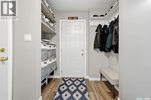 18 Forman Bay, Regina, SK - Indoor Photo Showing Other Room