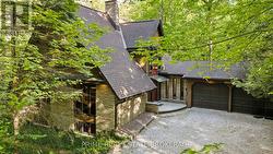 10392 GRAND OAKS DRIVE Lambton Shores (Grand Bend), ON N0M 1T0