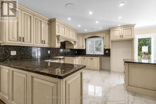 287 Andy Crescent, Vaughan, ON - Indoor Photo Showing Kitchen
