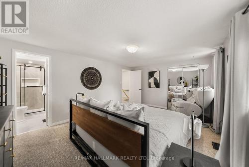 71 Bishop Crescent, Markham, ON - Indoor Photo Showing Bedroom