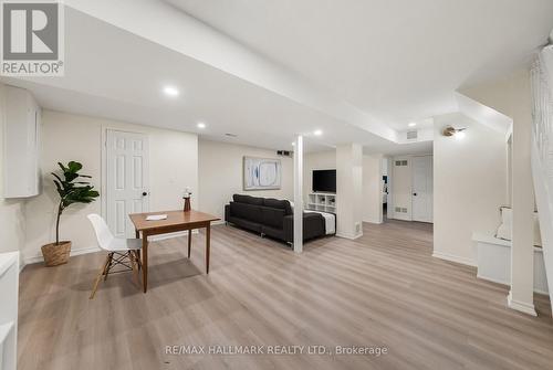 71 Bishop Crescent, Markham, ON - Indoor