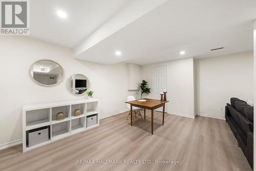 71 Bishop Crescent, Markham, ON - Indoor