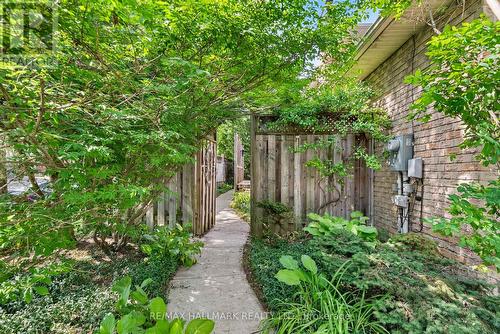 71 Bishop Crescent, Markham, ON - Outdoor
