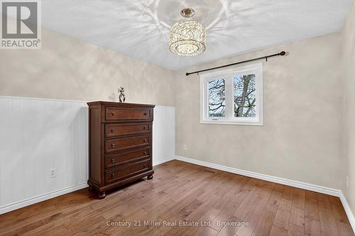 2451 Malcolm Crescent, Burlington (Brant Hills), ON - Indoor Photo Showing Other Room