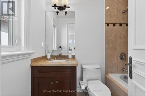 291 Byng Avenue, Toronto, ON - Indoor Photo Showing Bathroom