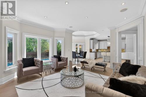 291 Byng Avenue, Toronto, ON - Indoor Photo Showing Living Room