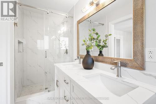 1171 Birchview Drive, Mississauga, ON - Indoor Photo Showing Bathroom
