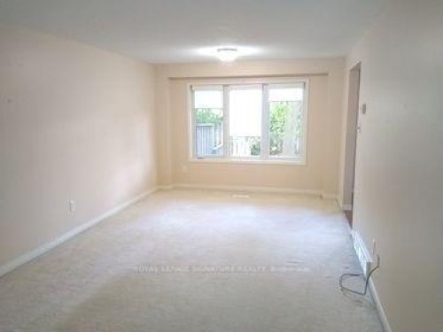 426 Downsview Place, Waterloo, ON - Indoor Photo Showing Other Room