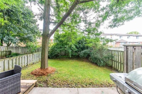 426 Downsview Place, Waterloo, ON - Outdoor