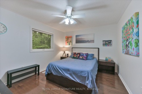 2044 Waterbridge Drive, Burlington, ON - Indoor Photo Showing Bedroom