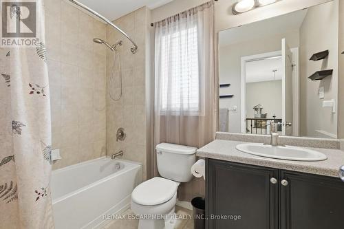 1332 Baseline Road, Hamilton, ON - Indoor Photo Showing Bathroom