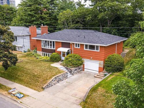 2945 Parkdale Avenue, Halifax NS  Halifax, NS B3L 3Z2