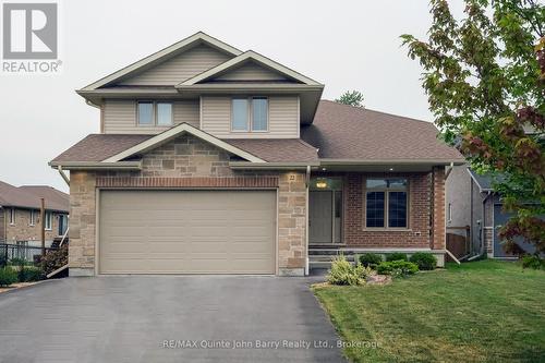 22 GRANBY COURT  Belleville (Belleville Ward), ON K8N 0G6