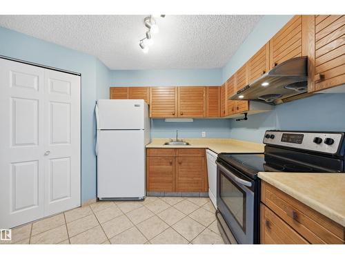 #1101 10149 Saskatchewan Dr Nw, Edmonton, AB - Indoor Photo Showing Kitchen