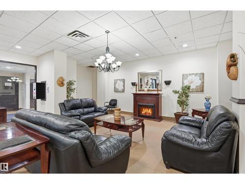 #1101 10149 Saskatchewan Dr Nw, Edmonton, AB - Indoor Photo Showing Living Room