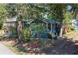 265 FIRST AVENUE|Cultus Lake North  Cultus Lake, BC V2R 4Z4
