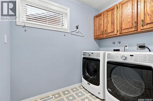 711 Whitewood Court, Saskatoon, SK - Indoor Photo Showing Laundry Room