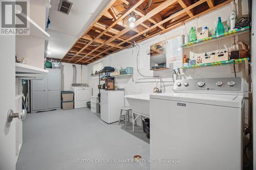 25 Arch Road, Mississauga, ON - Indoor Photo Showing Laundry Room