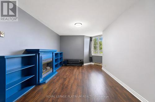 401 - 688 Preston Parkway, Cambridge, ON - Indoor Photo Showing Other Room