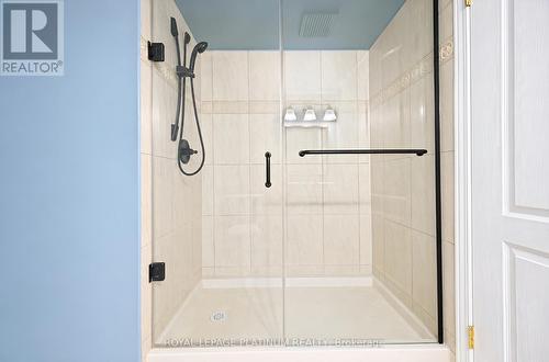 401 - 688 Preston Parkway, Cambridge, ON - Indoor Photo Showing Bathroom