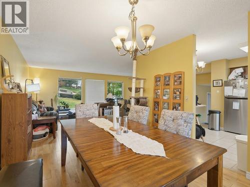 3183 Beacon Drive, Coquitlam, BC - Indoor Photo Showing Dining Room