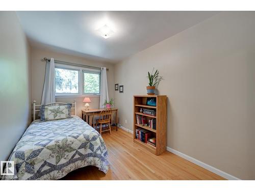 13503 106A Av Nw, Edmonton, AB - Indoor Photo Showing Bedroom