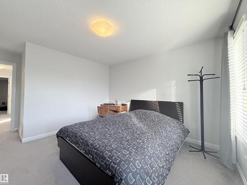 5876 168 Av Nw, Edmonton, AB - Indoor Photo Showing Bedroom