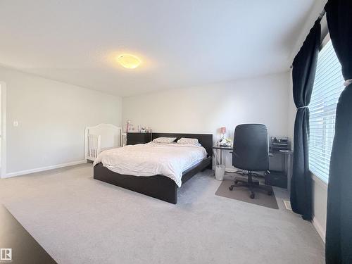 5876 168 Av Nw, Edmonton, AB - Indoor Photo Showing Bedroom