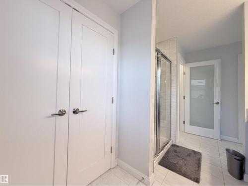 5876 168 Av Nw, Edmonton, AB - Indoor Photo Showing Other Room