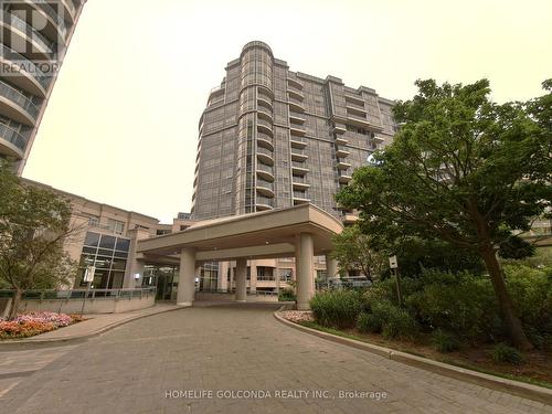 720 - 33 Cox Boulevard, Markham, ON - Outdoor With Facade