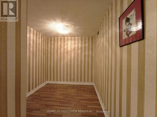 Den - 720 - 33 Cox Boulevard, Markham, ON - Indoor Photo Showing Other Room