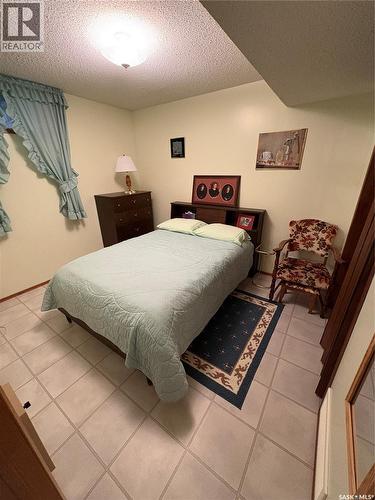 206 March Avenue E, Langenburg, SK - Indoor Photo Showing Bedroom