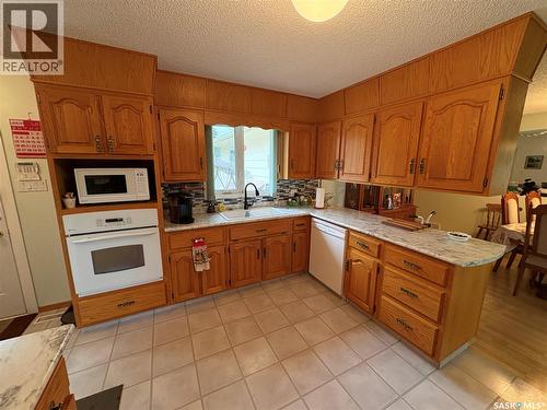 206 March Avenue E, Langenburg, SK - Indoor Photo Showing Kitchen