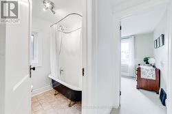 Bathroom 2nd floor - 