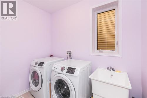 31 Larry Crescent, Caledonia, ON - Indoor Photo Showing Laundry Room
