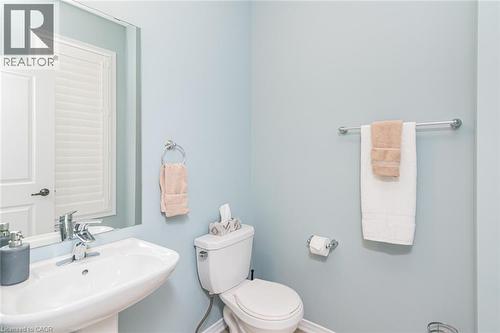 31 Larry Crescent, Caledonia, ON - Indoor Photo Showing Bathroom