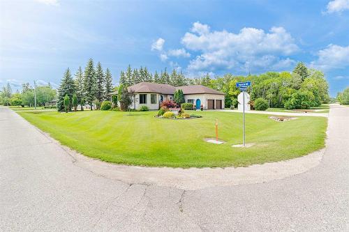 95 2Nd Avenue Ne, Teulon, MB - Outdoor