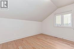 bedroom on 2nd floor - 