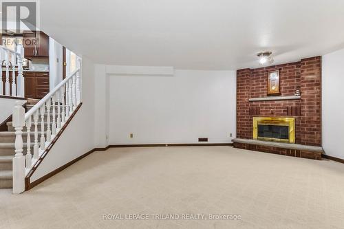 954 Chippewa Drive, London East (East D), ON - Indoor With Fireplace