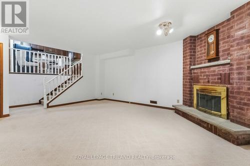 954 Chippewa Drive, London East (East D), ON - Indoor With Fireplace