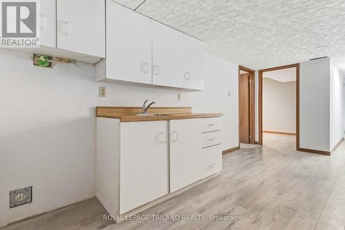 954 Chippewa Drive, London East (East D), ON - Indoor Photo Showing Other Room