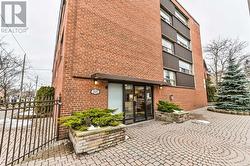 306 - 325 SAMMON AVENUE  Toronto, ON M4J 2A1