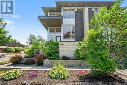 140 CLARE STREET  Ottawa, ON K1Z 7C4