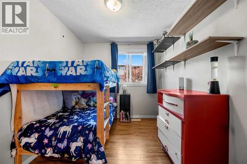 second bedroom - 80, 1055 72 Avenue Nw, Calgary, AB - Indoor