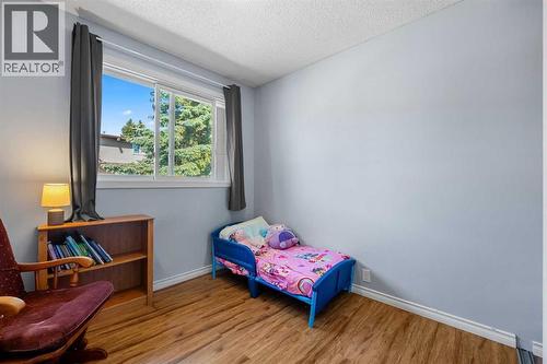 third bedroom - 80, 1055 72 Avenue Nw, Calgary, AB - Indoor Photo Showing Bedroom