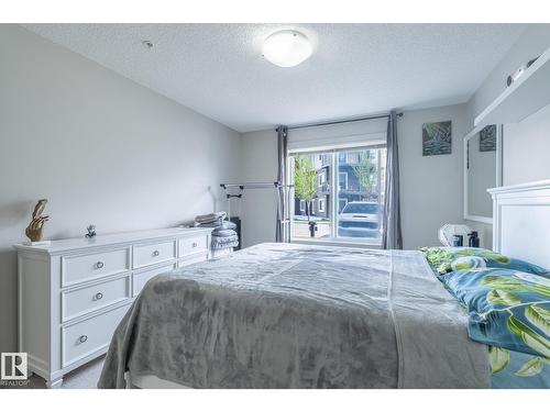 #107 142 Ebbers Bv Nw, Edmonton, AB - Indoor Photo Showing Bedroom