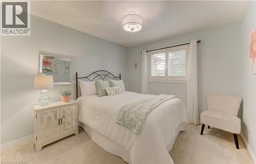 555 Chablis Drive Unit# 12, Waterloo, ON - Indoor Photo Showing Bedroom