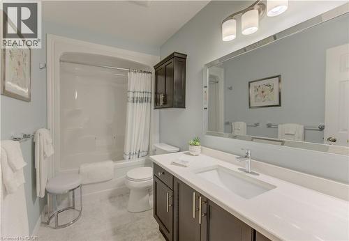 555 Chablis Drive Unit# 12, Waterloo, ON - Indoor Photo Showing Bathroom